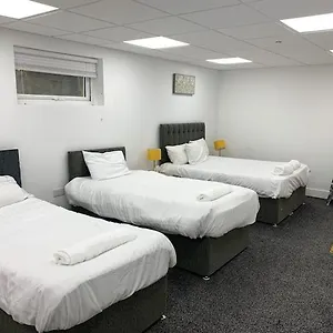 Apartment Huge Close To Centre With Free Secure Parking, Leeds (West Yorkshire)